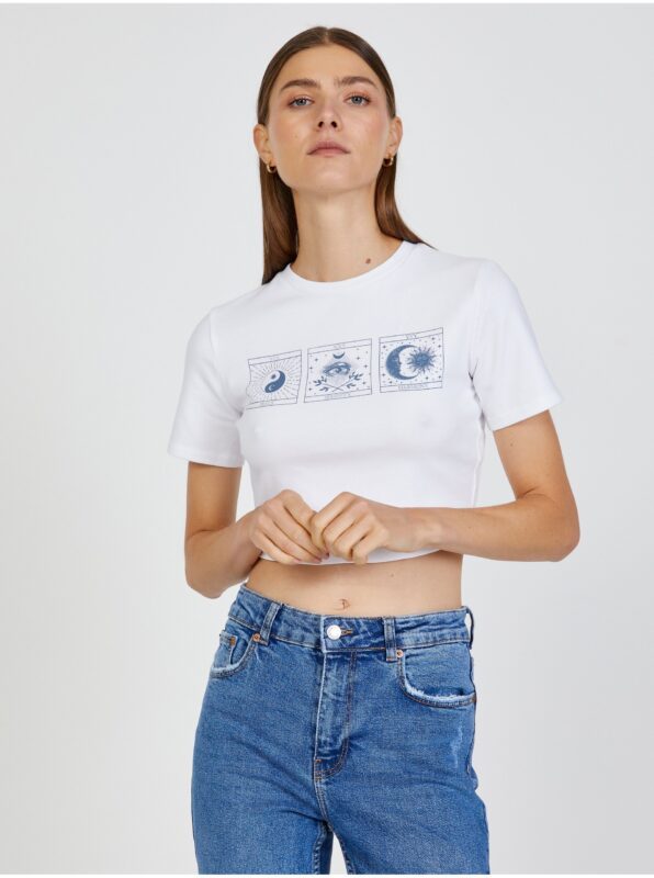White crop top with