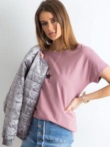 Dirty pink T-shirt with neckline
