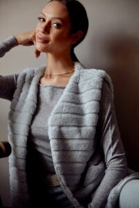 Basic grey knitted blouse with