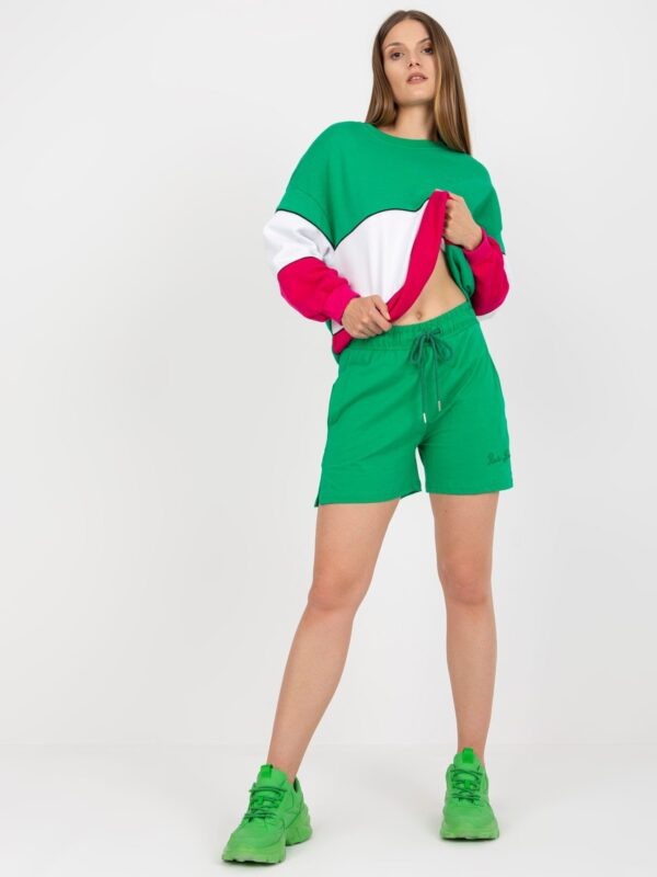 Basic green sweatpants made of