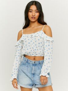 Blue-white flowered short blouse with ruffles