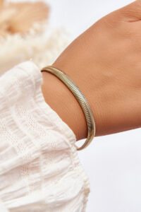 Elegant adjustable women's bracelet