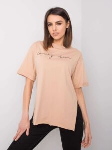 Beige T-shirt with Riley