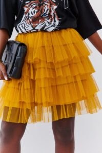 Tulle miniskirt with mustard