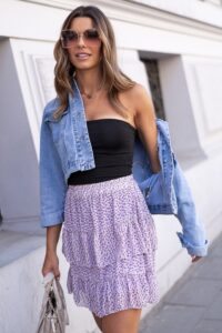 Delicate miniskirt with violet