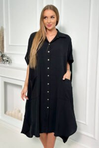 Oversized dress with a collar