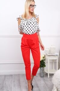 Red elegant trousers with