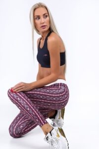 Sports leggings with pink