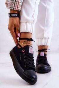 Classic Cross Jeans Sneakers