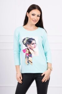 Blouse with graphics and colorful