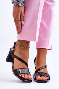 Women's lacquered heeled sandals