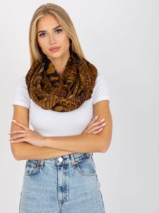 Camel scarf with animal