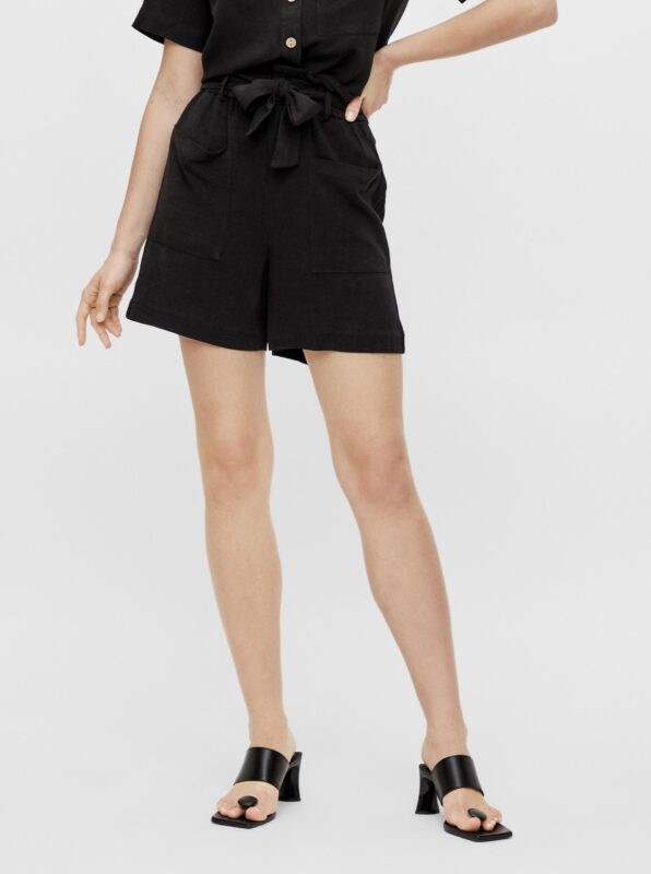 Black shorts with an admixture of flax