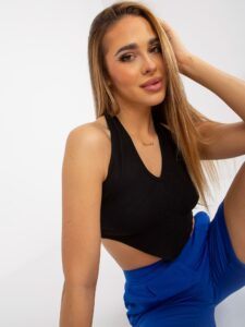 Black fitted crop top basic in