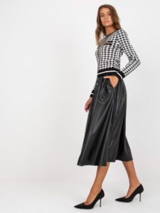 Black trapezoidal skirt made of ecological