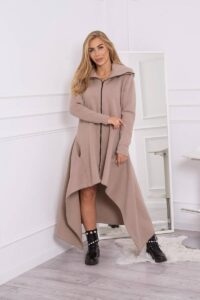 Insulated dress with longer sides of