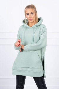 Insulated sweatshirt with slits on the