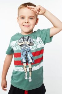 Boys' T-shirt with green