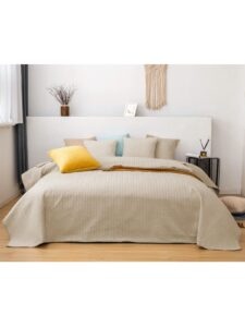 Edoti Quilted bedspread Moxie