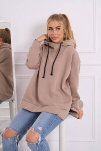 Insulated sweatshirt with zipper on the