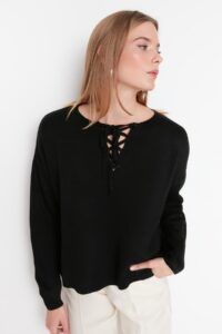 Trendyol Black Collar Detailed Oversized