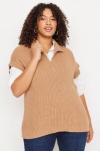 Trendyol Curve Plus Size Sweater Vest