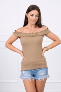 Blouse without shoulders with