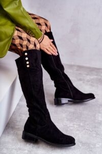warm suede flat-heeled boots