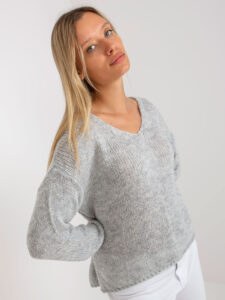 Grey oversize sweater with neck in
