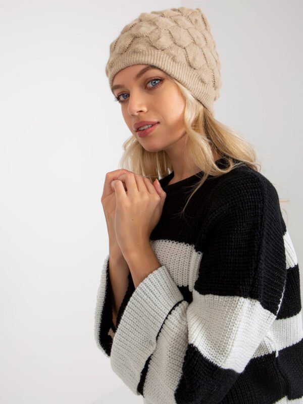 Lady's beige knitted winter