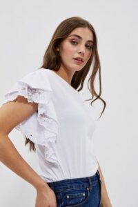 Shirt with frill on
