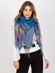 Lady's patterned scarf with fringe