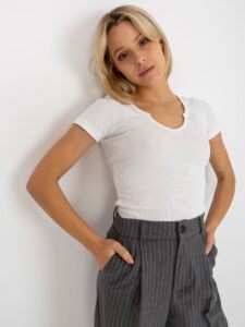 Ecru ribbed blouse with short