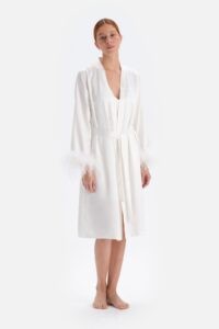 Dagi Dressing Gown - White