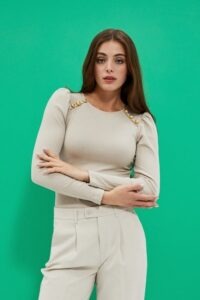 Ribbed knitted blouse with