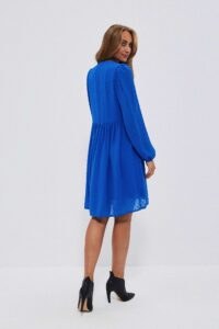 Dress with puffed sleeves
